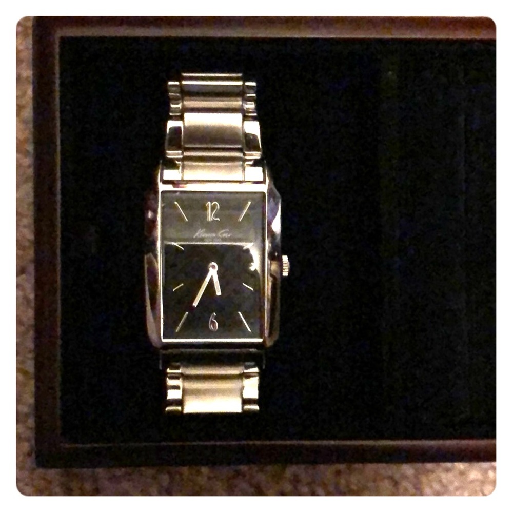Men’s Kenneth Cole stainless steel watch 70.00